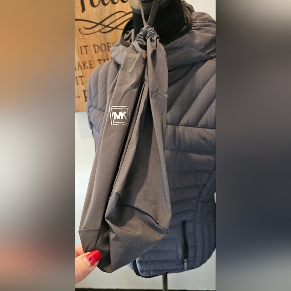 MICHAEL KORS ULTRA LIGHT WEIGHT HOODED PUFFER DOWN JACKET IN Gray SIZE S nwot - Picture 6 of 8